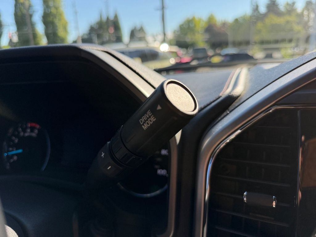 Certified Used 2022 White Ford Platinum image 18