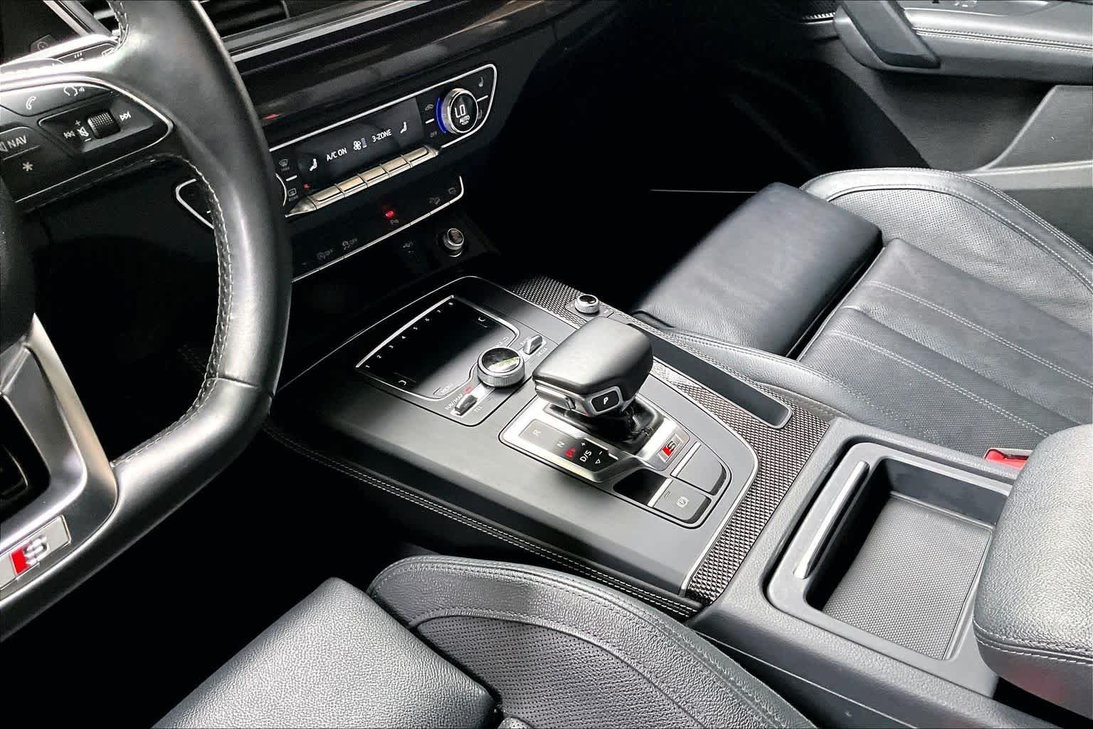 Used 2018 Daytona Gray Pearl Effect Audi Prestige image 16