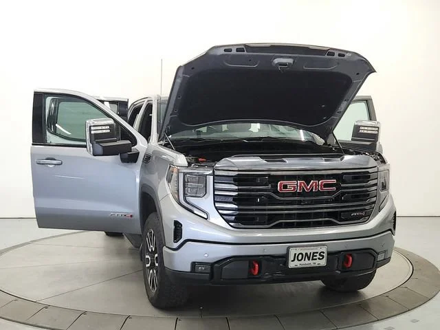Used 2024 Sterling Metallic GMC AT4 image 10