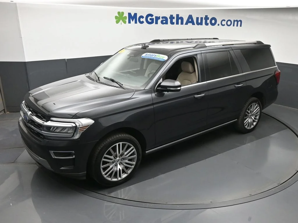 Used 2022  Ford Limited image 22