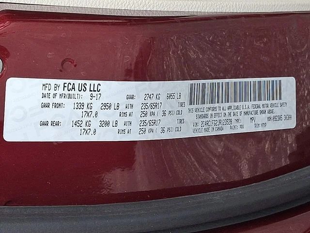 Used 2018 Red Chrysler Touring Plus image 27