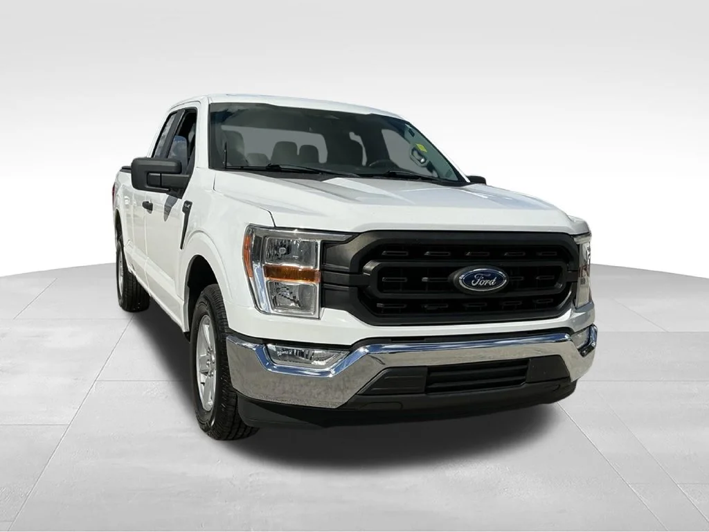 Used 2022 White Ford XL image 13