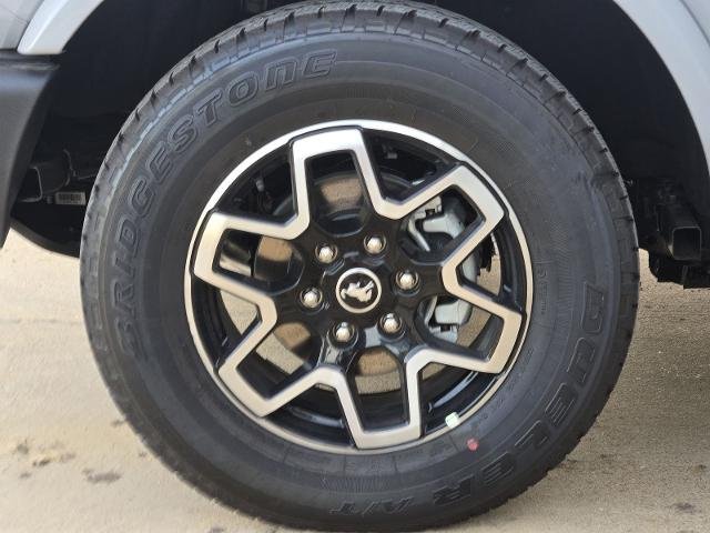 New 2026 Avalanche Gray Ford Outer Banks® image 27