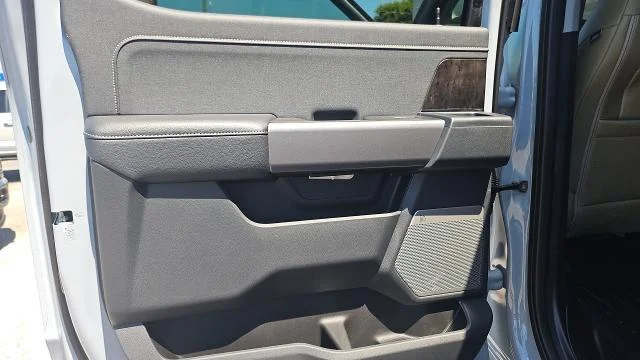 New 2026 Glacier Gray Metallic Tri-Coat Ford Black Ops 4WD image 33