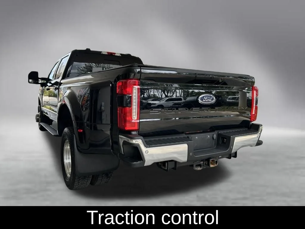 Used 2023 Black Ford Lariat image 3