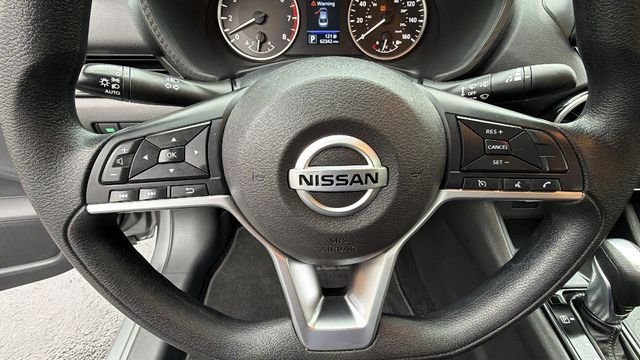 Used 2023 Gray Nissan S image 18