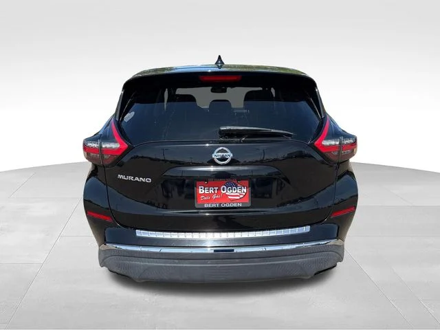 Used 2019 Black Nissan S image 6