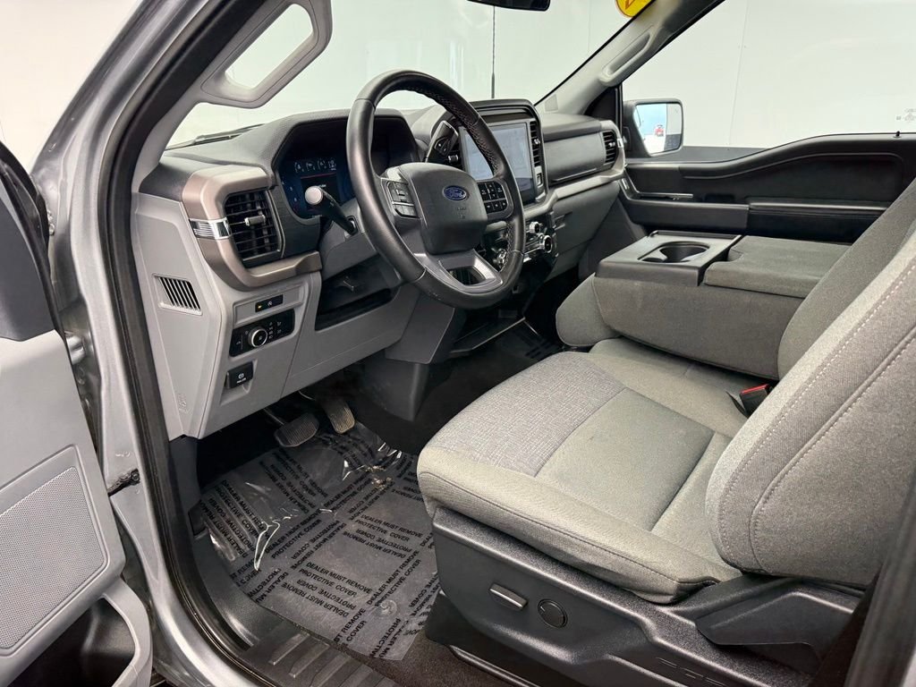 Used 2025 Silver Ford XLT image 59