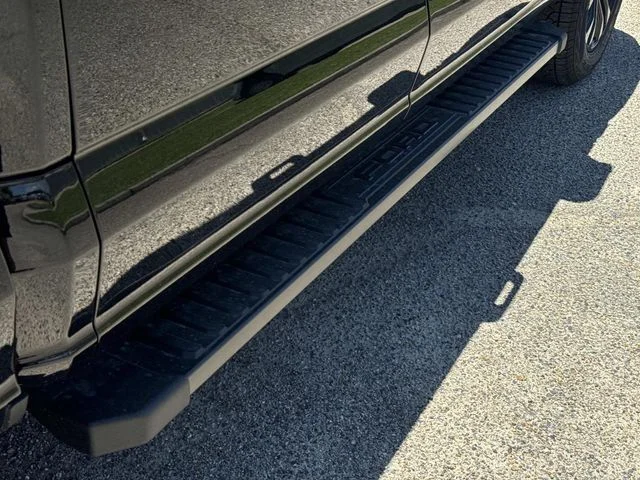 New 2026 Agate Black Metallic Ford XLT image 18