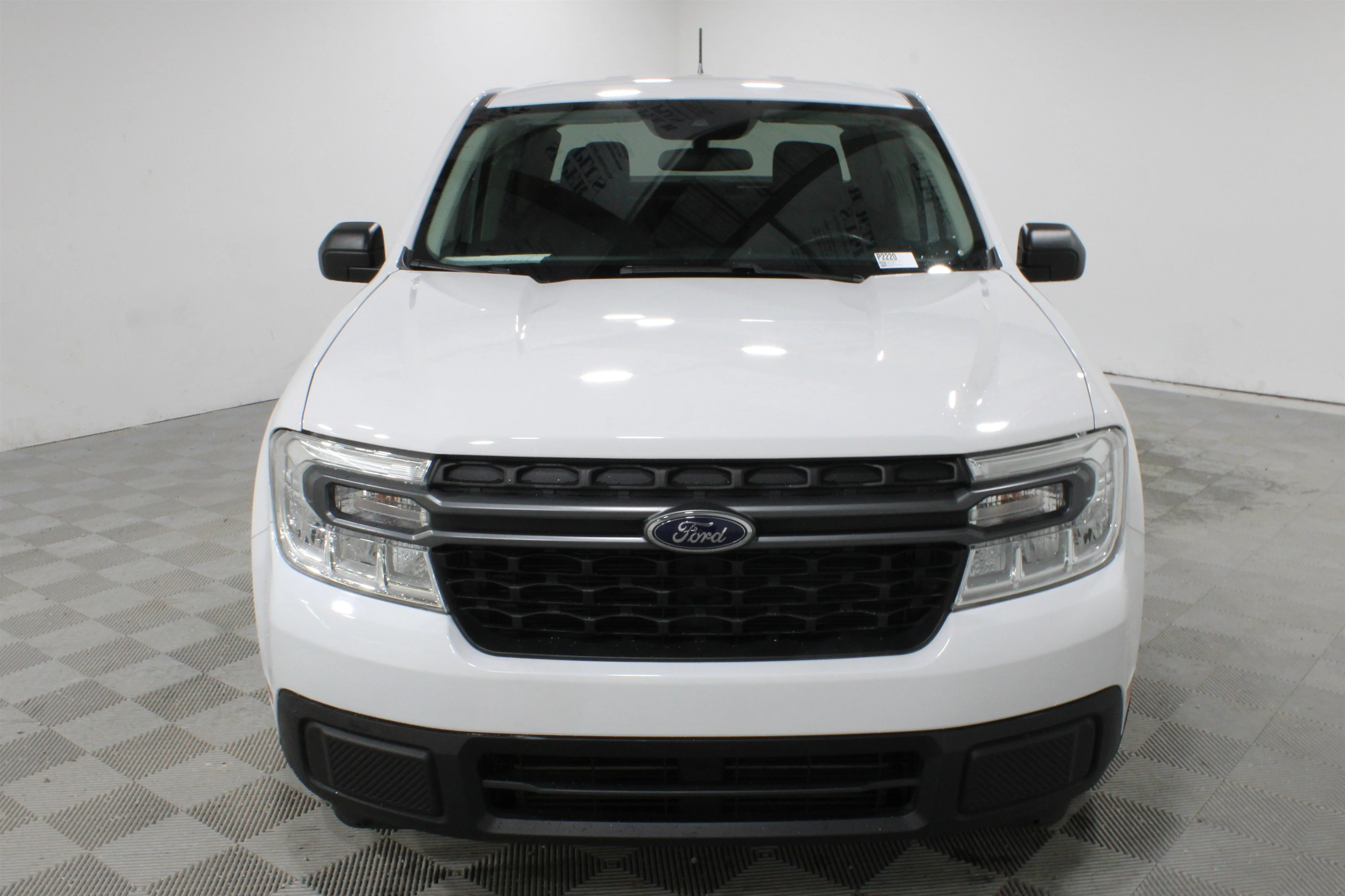Used 2024 Oxford White Ford XLT image 32
