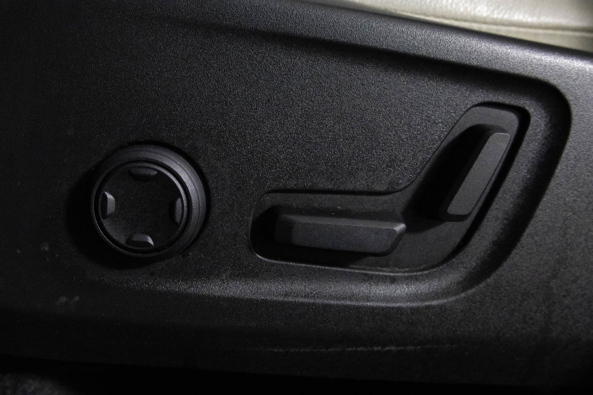 2021 VOLVO XC40 - Image 18