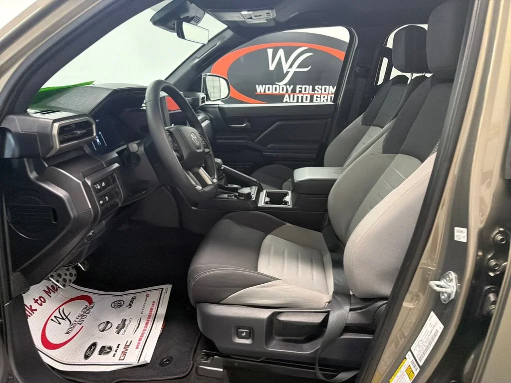 Used 2026 Bronze Oxide Toyota SR5 image 9