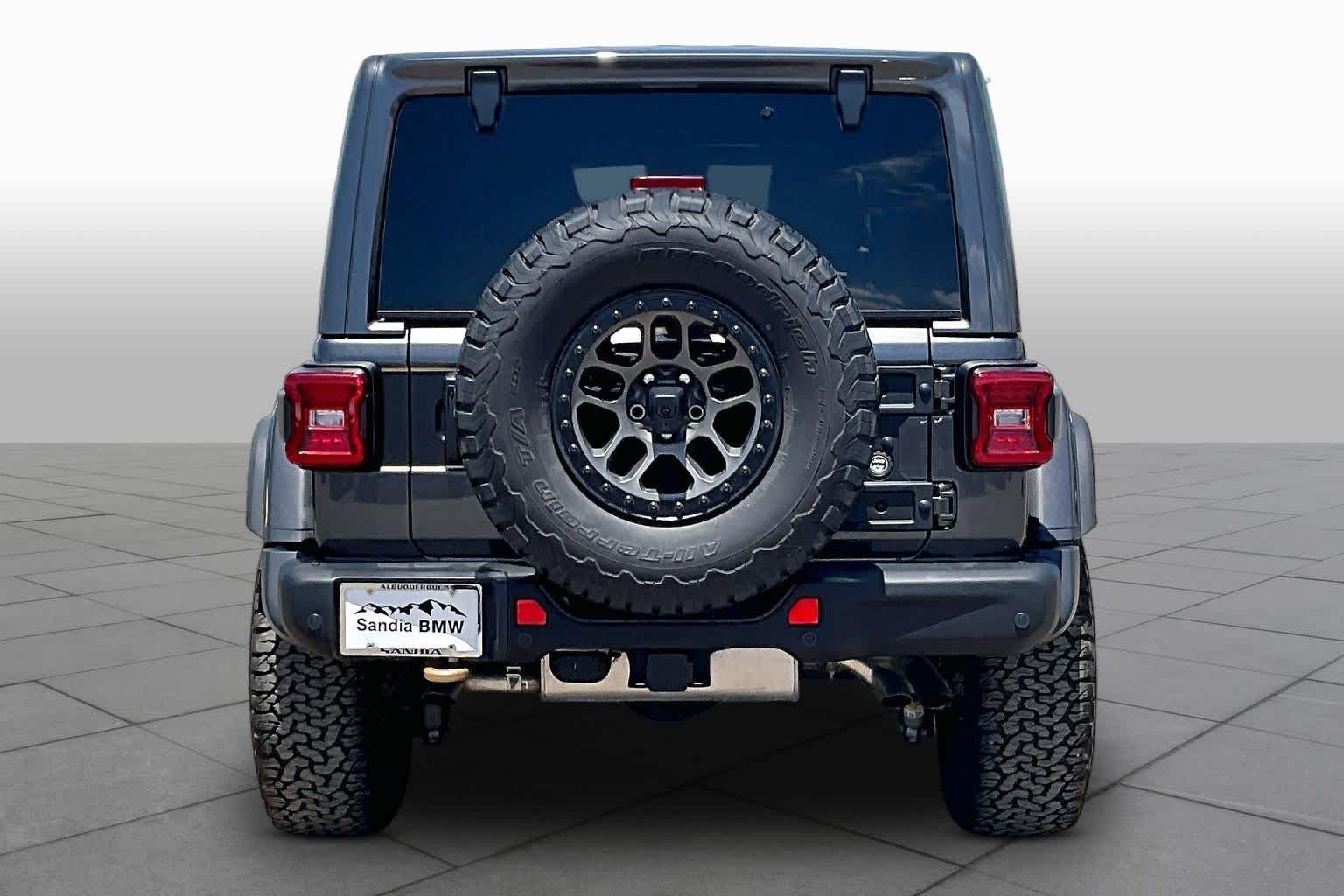 Used 2022 Granite Crystal Metallic Clearcoat Jeep Unlimited Rubicon 392 image 4
