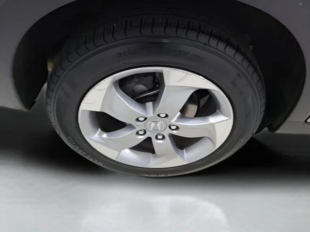 Certified Used 2021 Lunar Silver Metallic Honda LX image 11