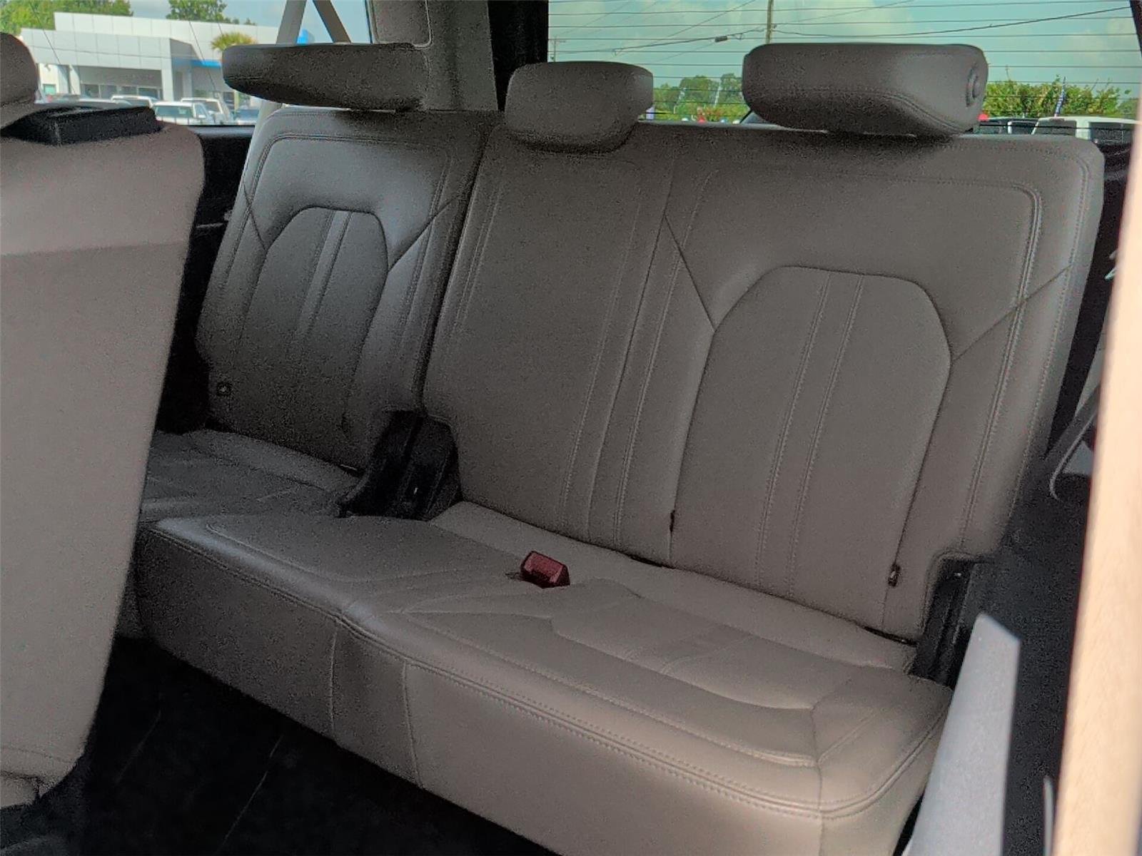 Used 2024 Oxford White Ford Limited image 33