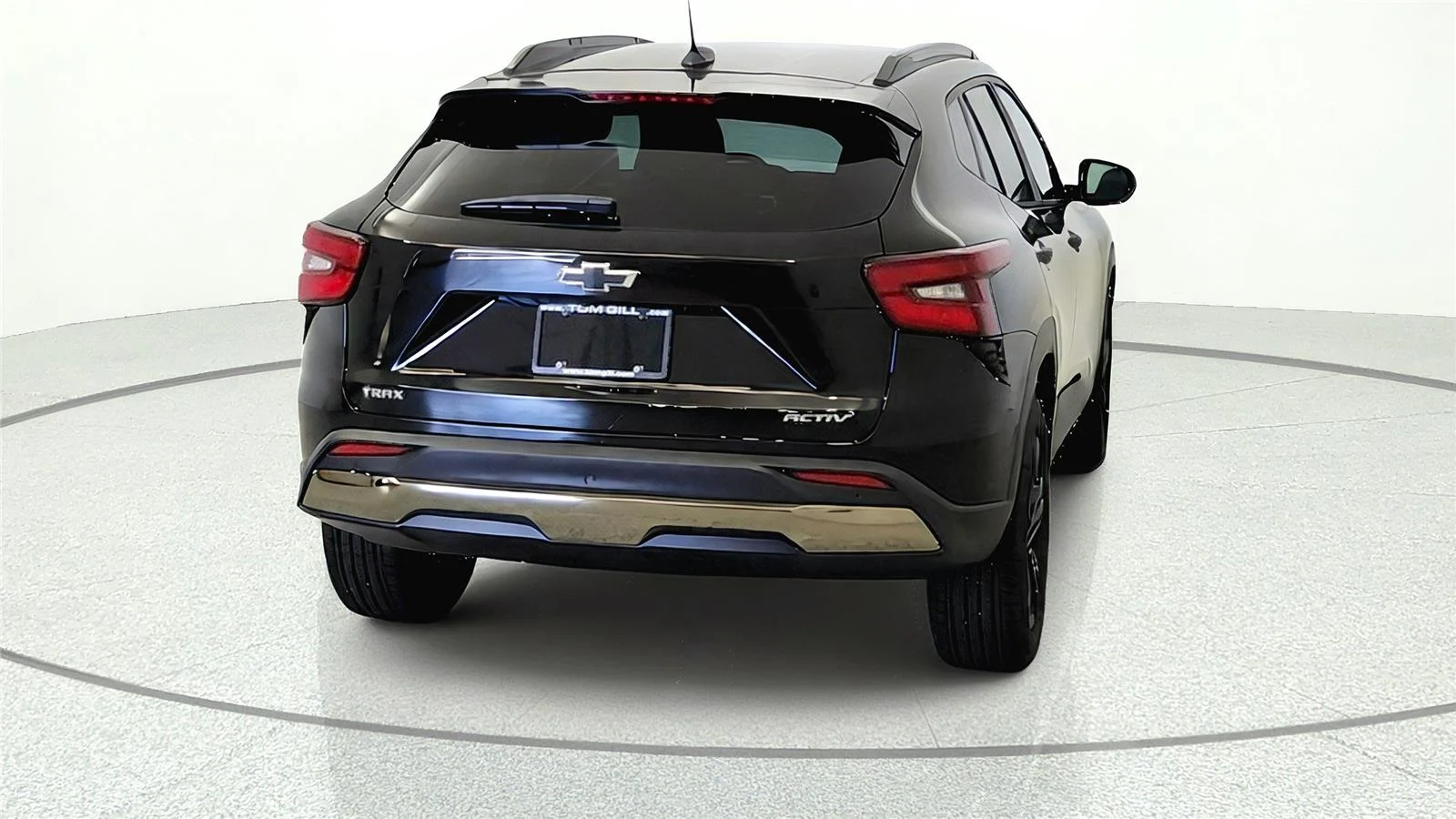 New 2026 Mosaic Black Metallic Chevrolet ACTIV image 5