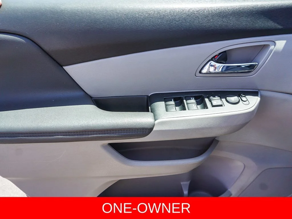 Used 2015  Honda EX image 18