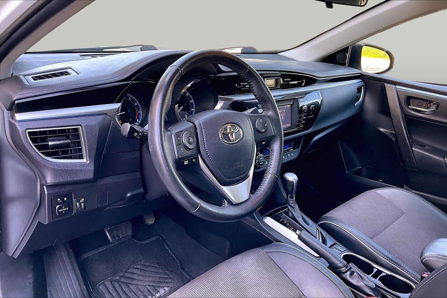 Used 2015 Super White Toyota S Plus image 18