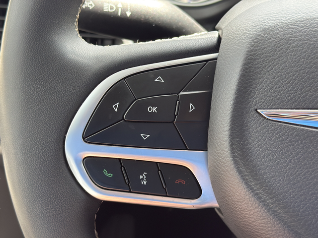 Used 2024 White Chrysler Touring L image 21