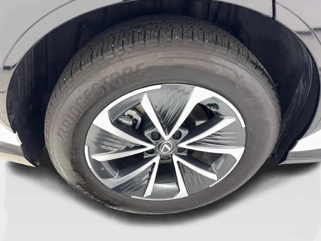 Used 2024 White Lexus 300e Premium image 79