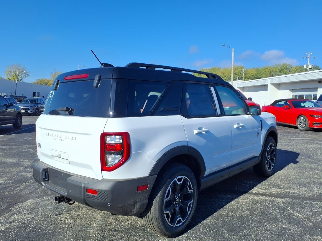 New 2026 Oxford White Ford Outer Banks® image 4