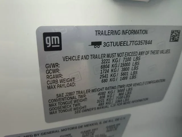 New 2026 Summit White GMC AT4 image 34