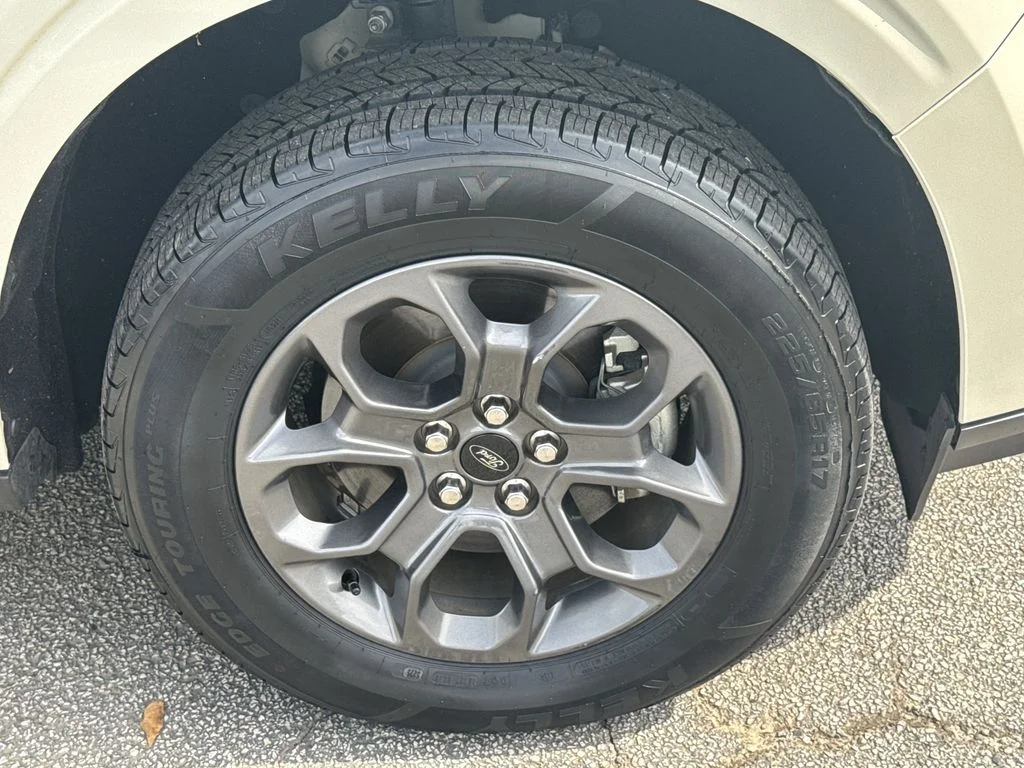 Used 2024  Ford XLT image 12