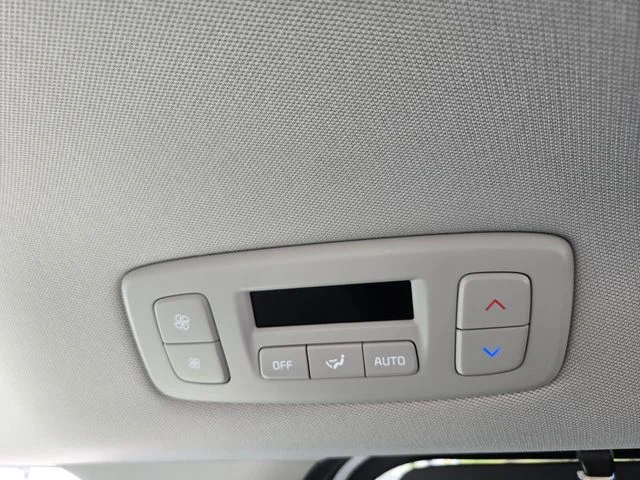 Used 2025 White Kia SX image 17