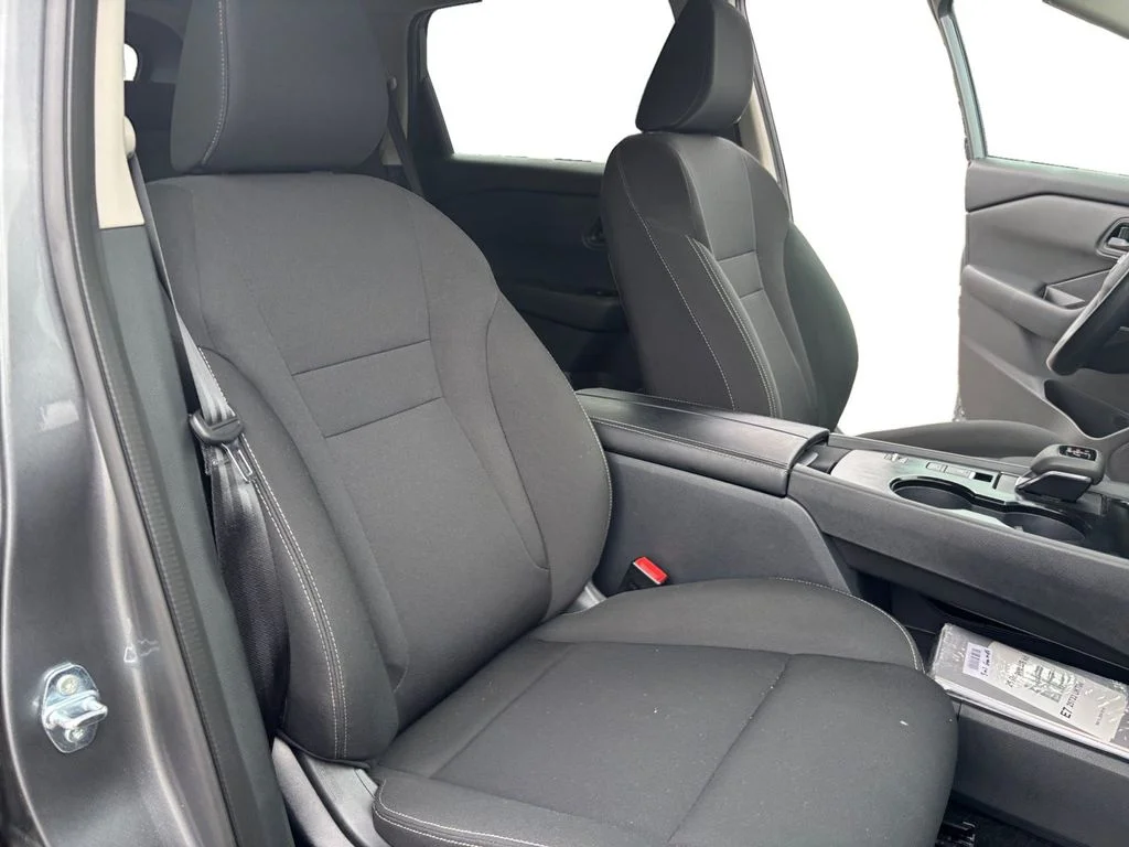 Used 2025 Gray Nissan S image 25