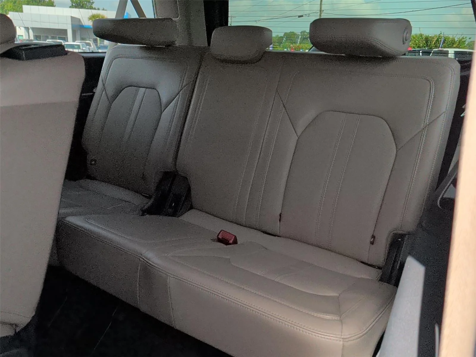 Used 2024 Oxford White Ford Limited image 33