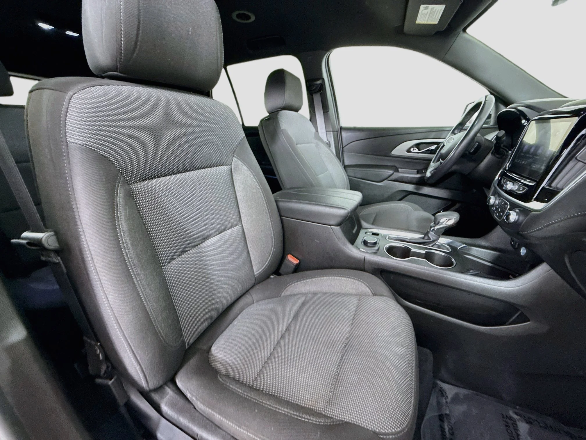 Used 2022 SILVER ICE METALLIC Chevrolet LT Cloth image 31