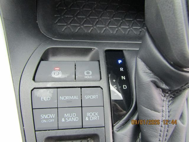 Certified Used 2023 Pearl Toyota LE image 15