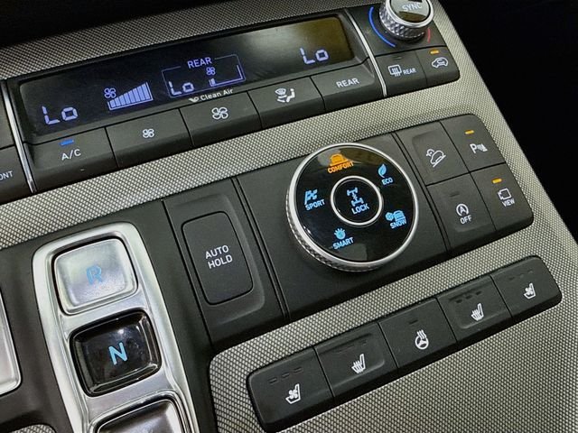 Used 2021 Black Hyundai Limited image 36