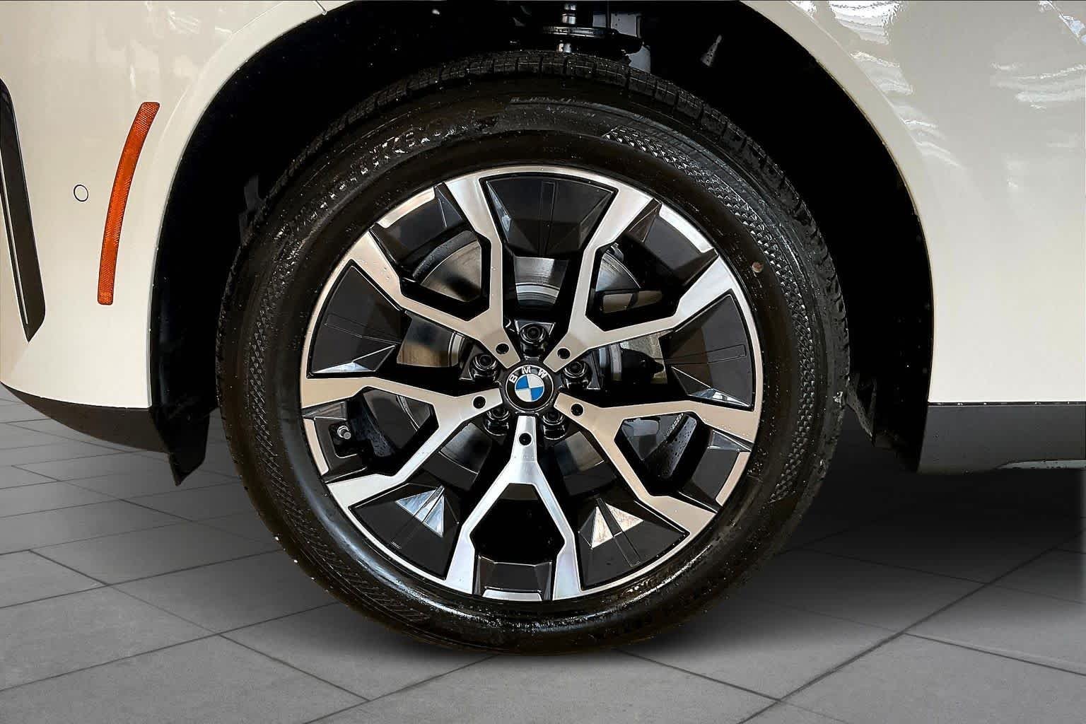 Used 2026 Alpine White BMW 30 xDrive image 11