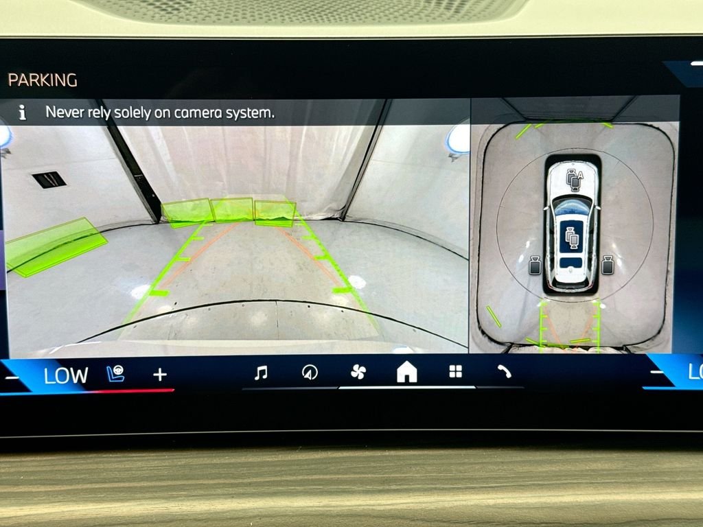 New 2027 Alpine White BMW xDrive40i image 15