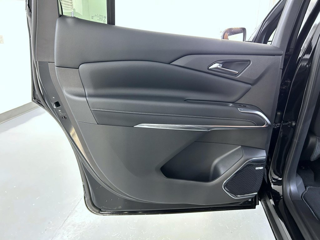 New 2027 Mosaic Black Metallic Chevrolet Z71 image 21