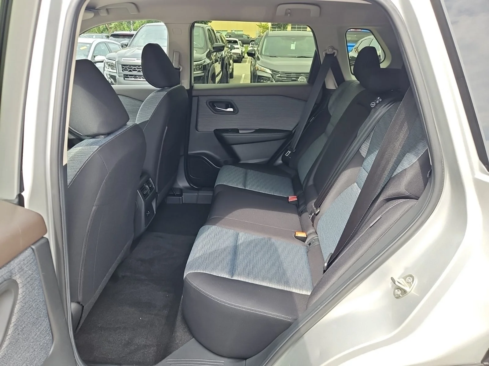 Used 2023 Silver Nissan SV image 7