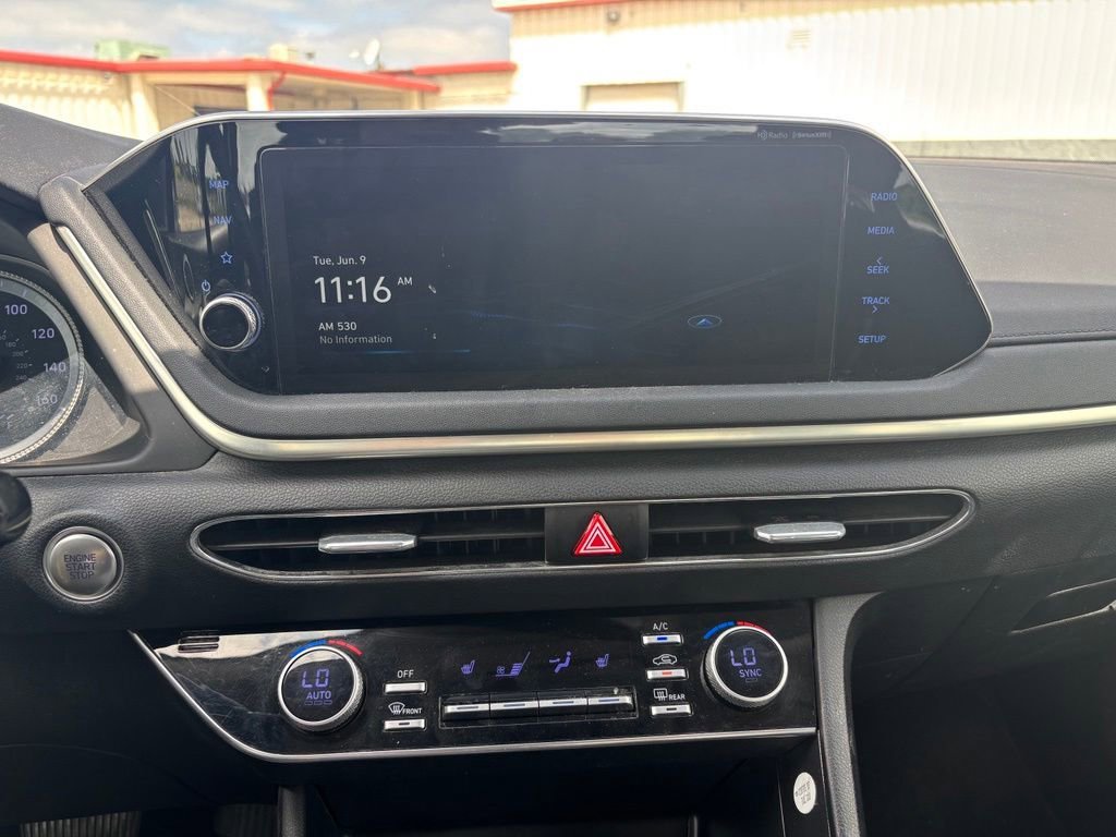 Used 2023 Silver Hyundai SEL image 18