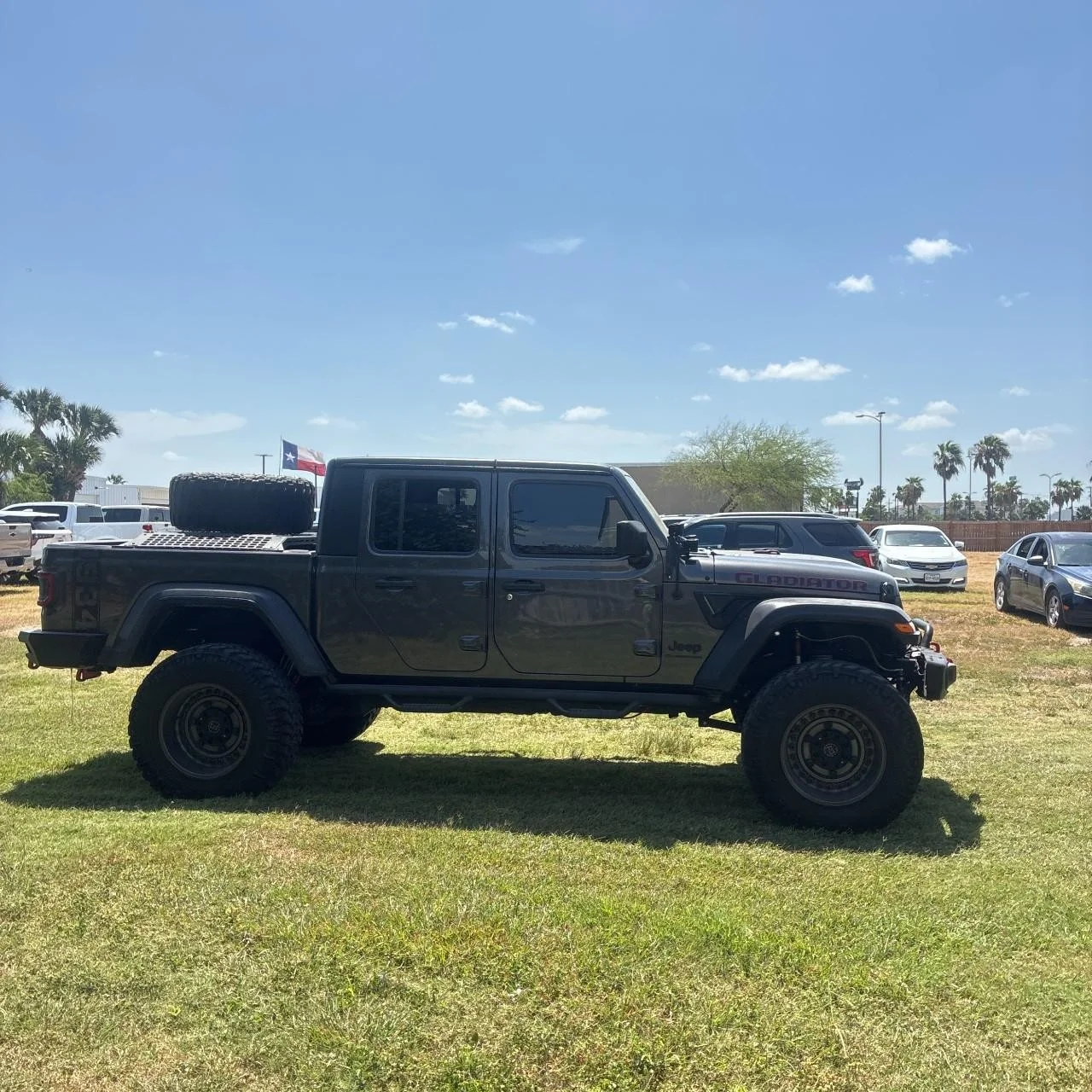 Used 2020 GRAY Jeep Sport S image 6