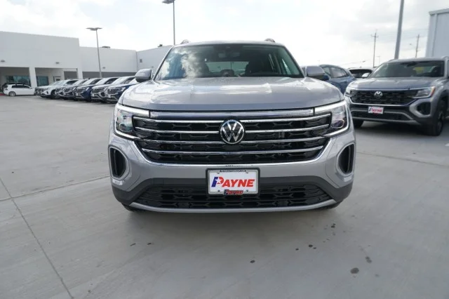 New 2026 Silver Mist Metallic Volkswagen 2.0T SE w/Technology image 2