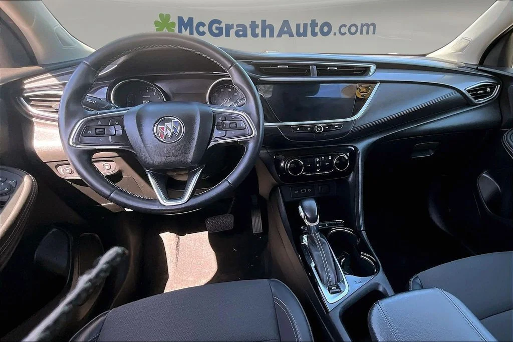 Used 2021 White Buick Preferred image 9