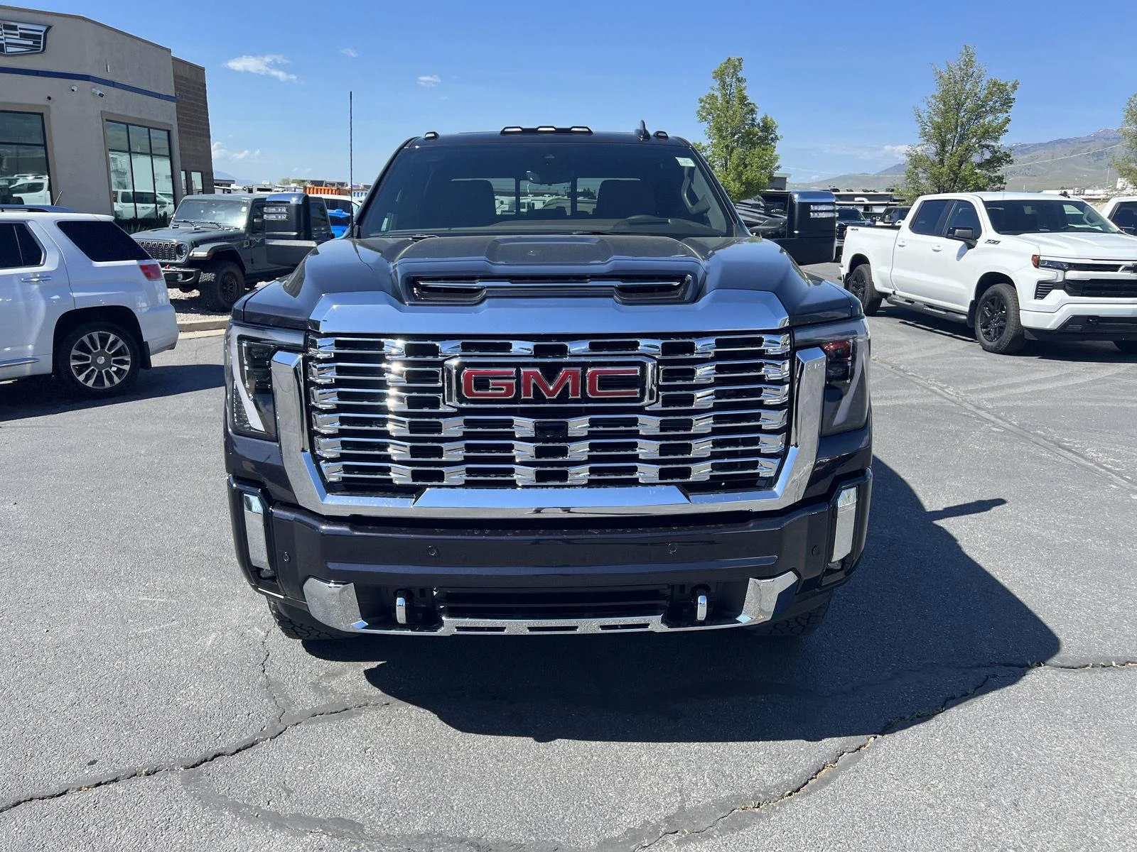 2026 GMC Sierra 3500HD Denali - Photo 8