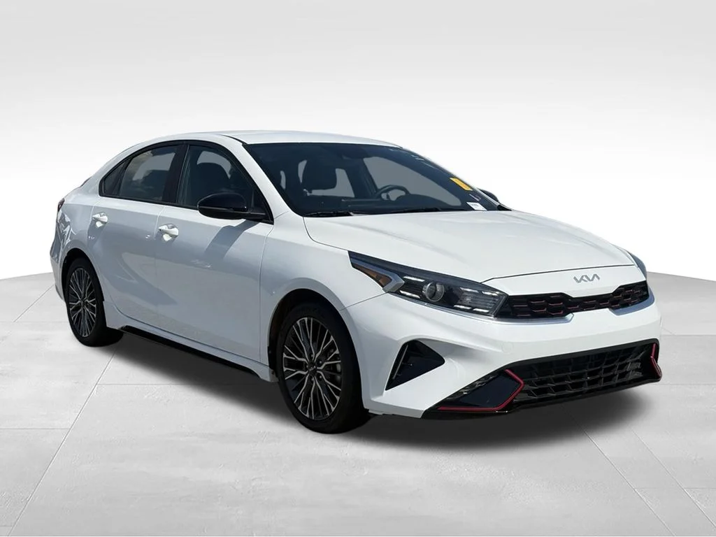 Used 2023 White Kia GT-Line image 29