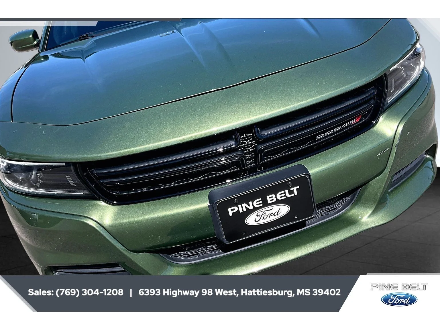Used 2022 F8 Green Dodge SXT image 21