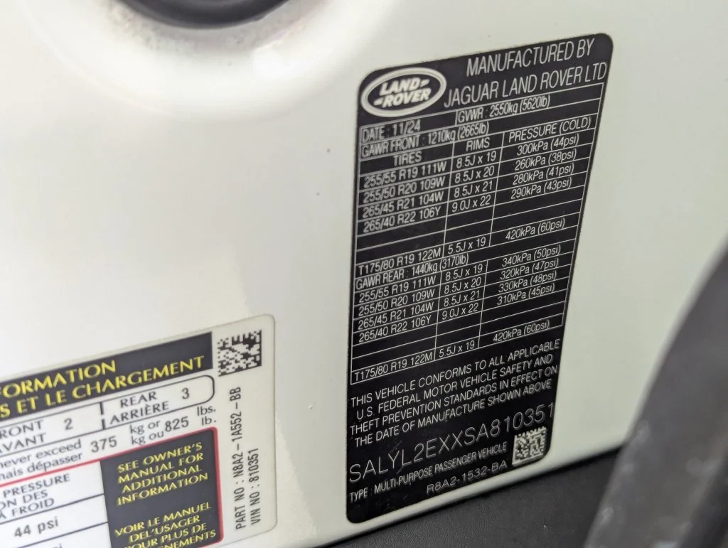 Certified Used 2025 White Land Rover Dynamic SE image 61