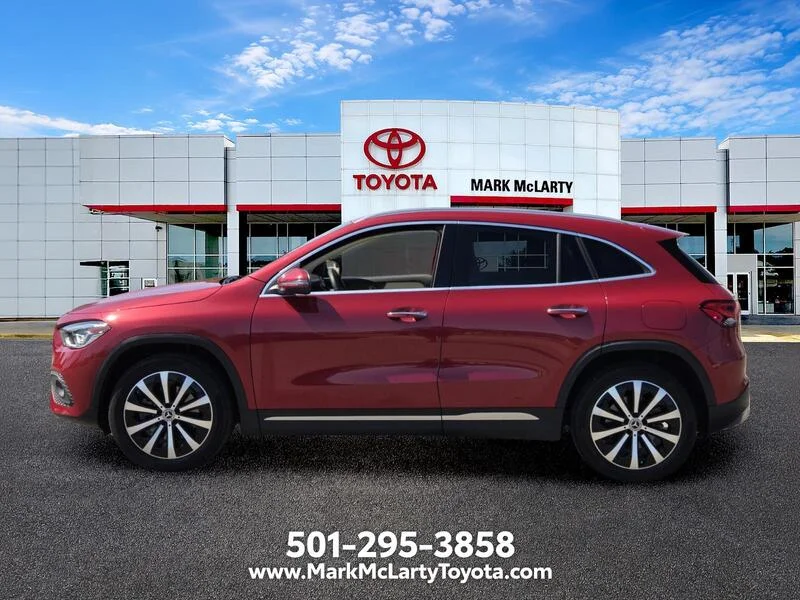 Used 2023 MANUFAKTUR Patagonia Red MERCEDES-BENZ GLA 250 4MATIC® SUV image 2