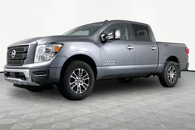 2021 Nissan Titan SV 4X4 Crew Cab's photo