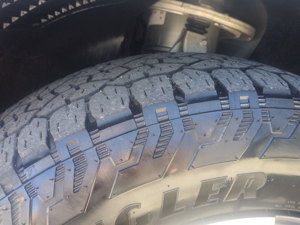2023 Rivian R1S Adventure - Photo 28