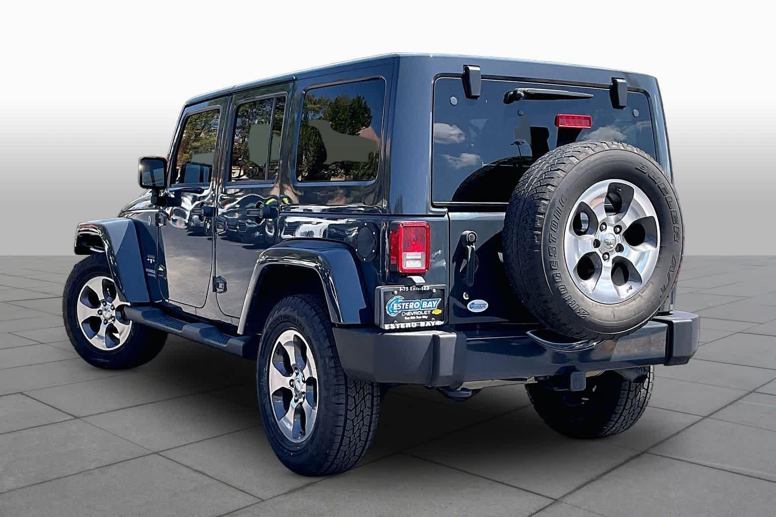 Used 2017 Rhino Clearcoat Jeep Sahara image 12
