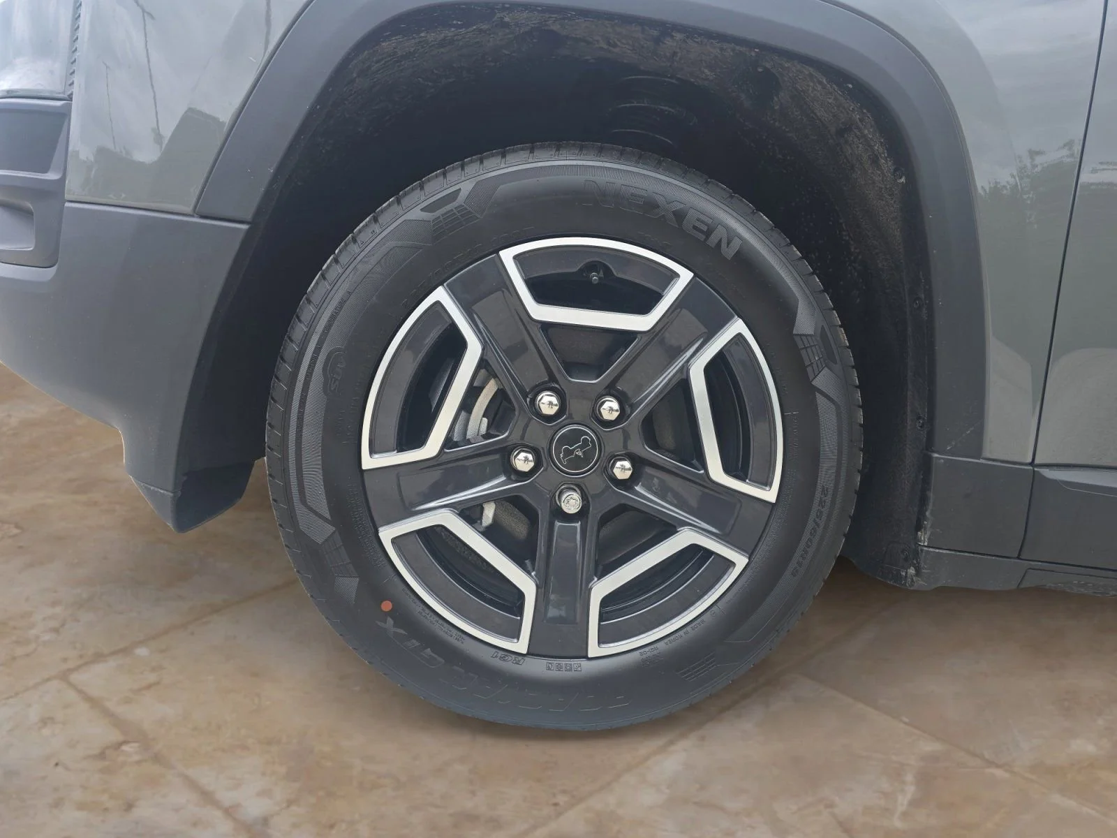 New 2026 Sting-Gray Clearcoat Jeep Laredo image 27
